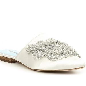 Gianni Bini Brinnay Satin Fabric Flat Mules - NWT